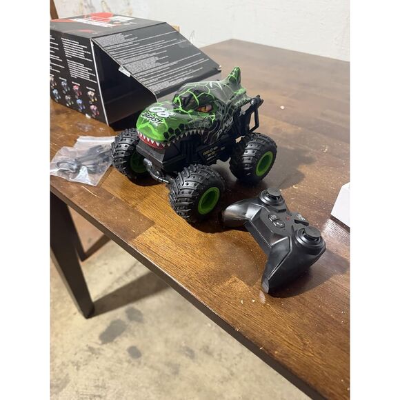 Bezgar Remote Control Monster Truck Toys With Light & Music For Kids - Picture 2 of 6